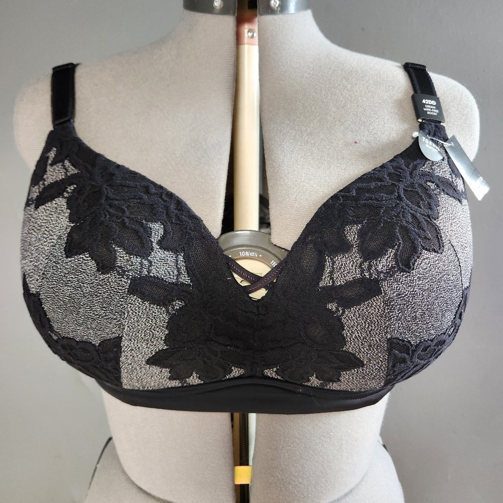 Torrid Dream Wire-Free Boost Bra, Black and White, Size: 42DD